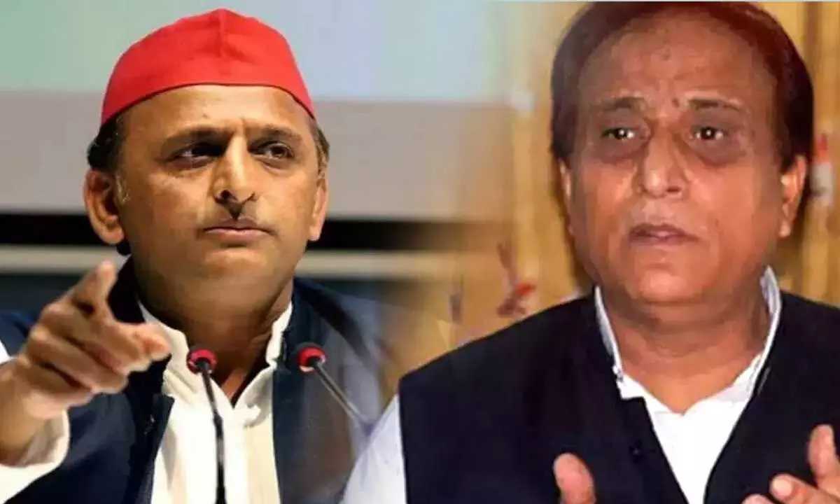 अखिलेश यादव ने आजम व उनके बेटे का किया समर्थन- अलग-अलग जेलों में रखने के लिए यूपी सरकार की आलोचना